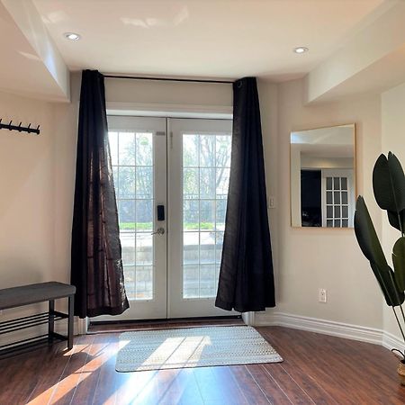 מיסיסאוגה Cozy Lovely Ravine Facing Suite. מראה חיצוני תמונה