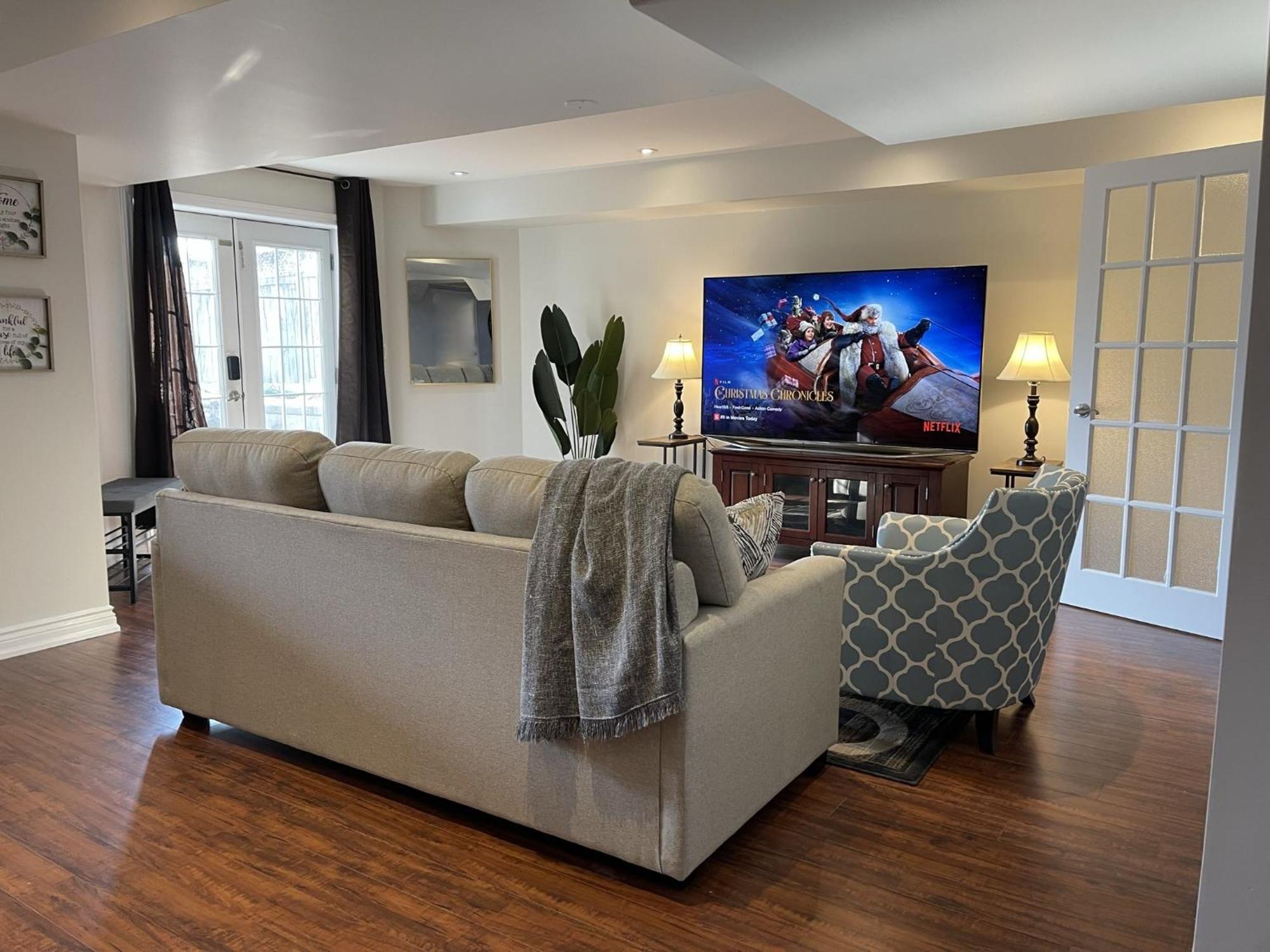 מיסיסאוגה Cozy Lovely Ravine Facing Suite. מראה חיצוני תמונה