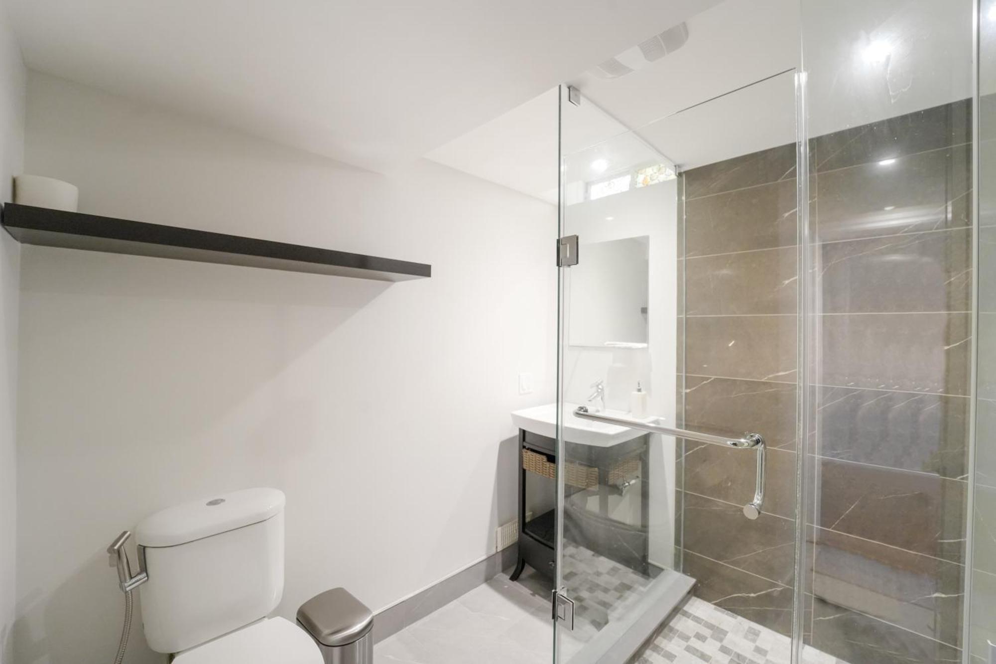 מיסיסאוגה Cozy Lovely Ravine Facing Suite. מראה חיצוני תמונה