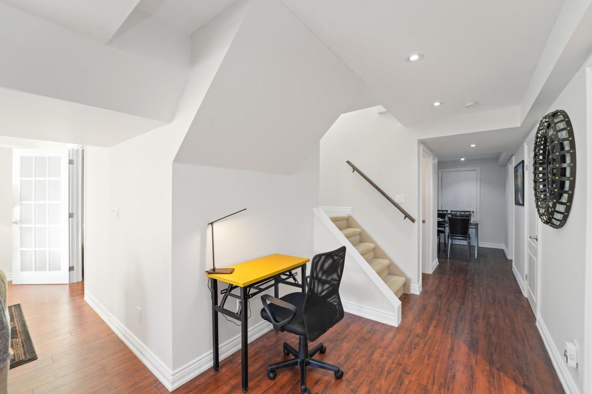 מיסיסאוגה Cozy Lovely Ravine Facing Suite. מראה חיצוני תמונה