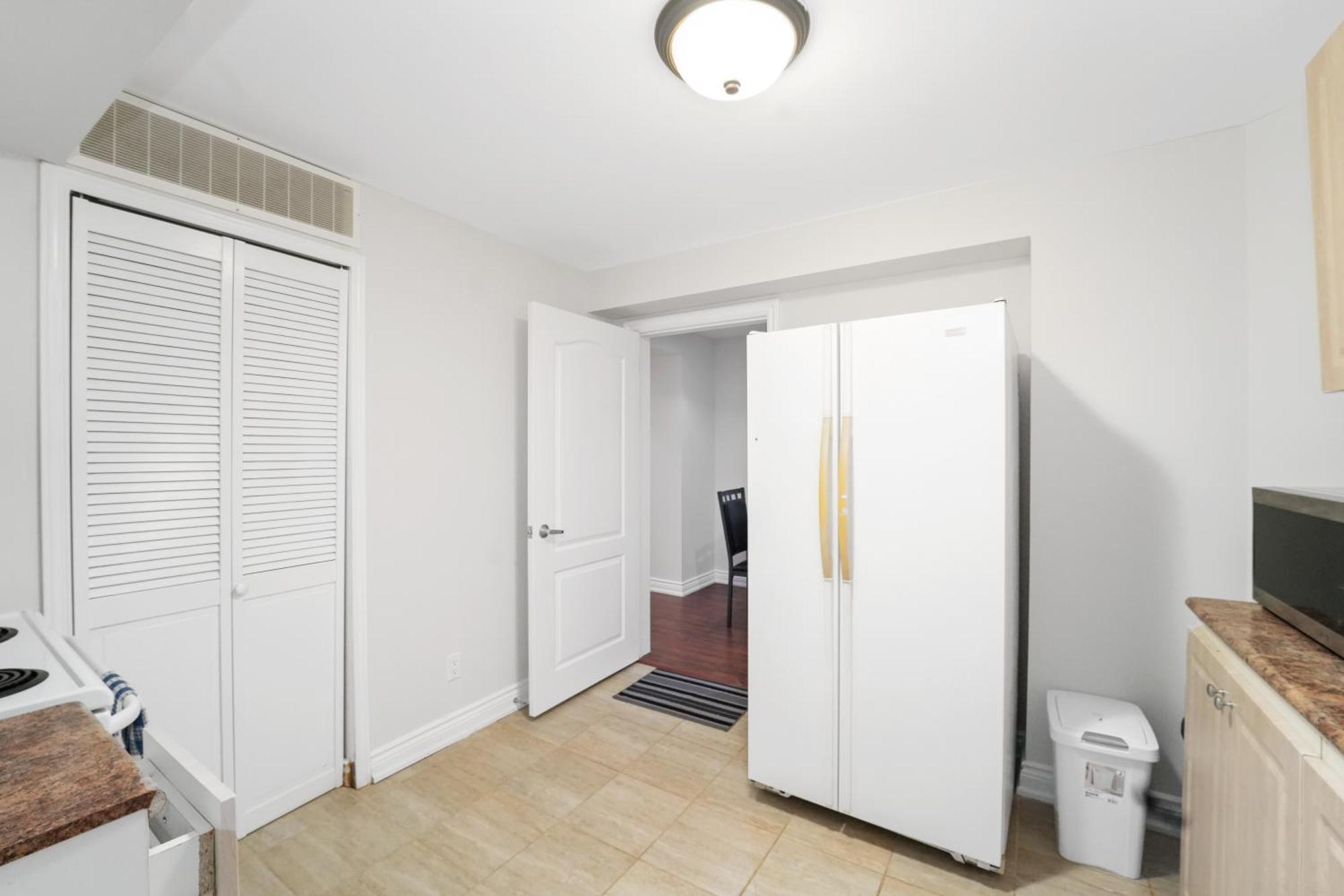 מיסיסאוגה Cozy Lovely Ravine Facing Suite. מראה חיצוני תמונה
