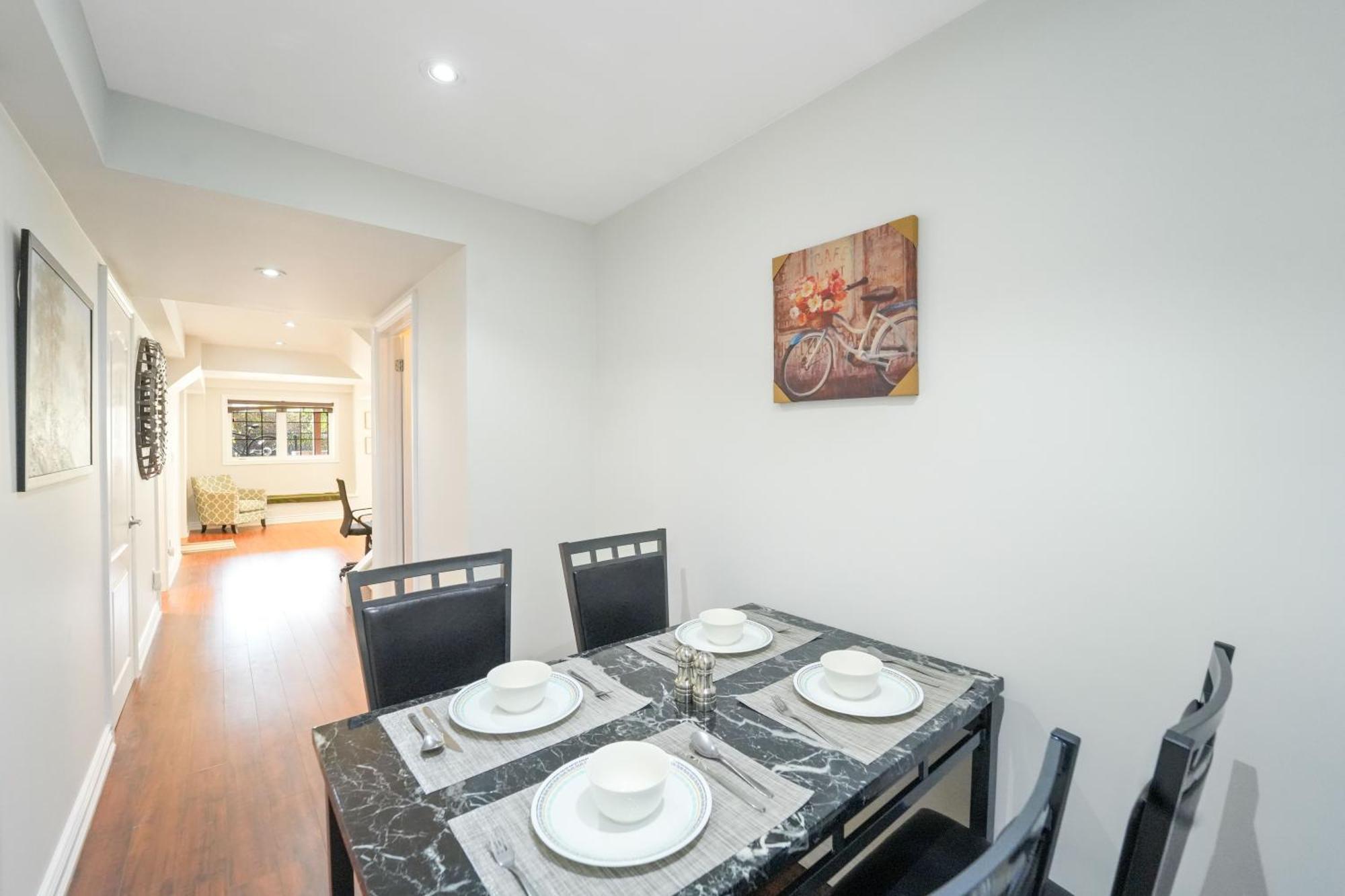מיסיסאוגה Cozy Lovely Ravine Facing Suite. מראה חיצוני תמונה